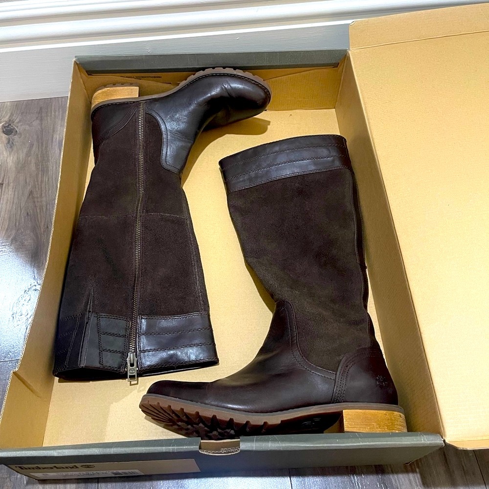 Timberland Women’s Bethel Heights Medium tall boots- Dark brown/Suede size 8M